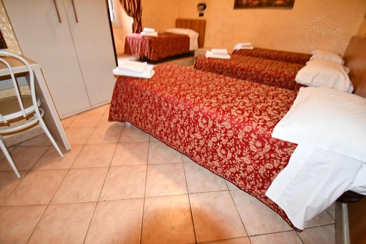 Hotel Ferrarese Rom Exterior foto