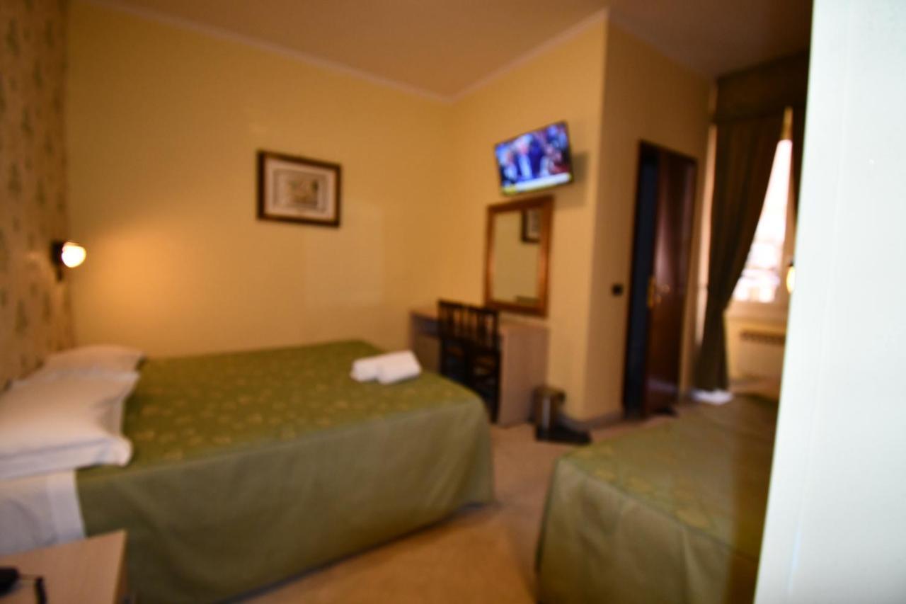 Hotel Ferrarese Rom Exterior foto