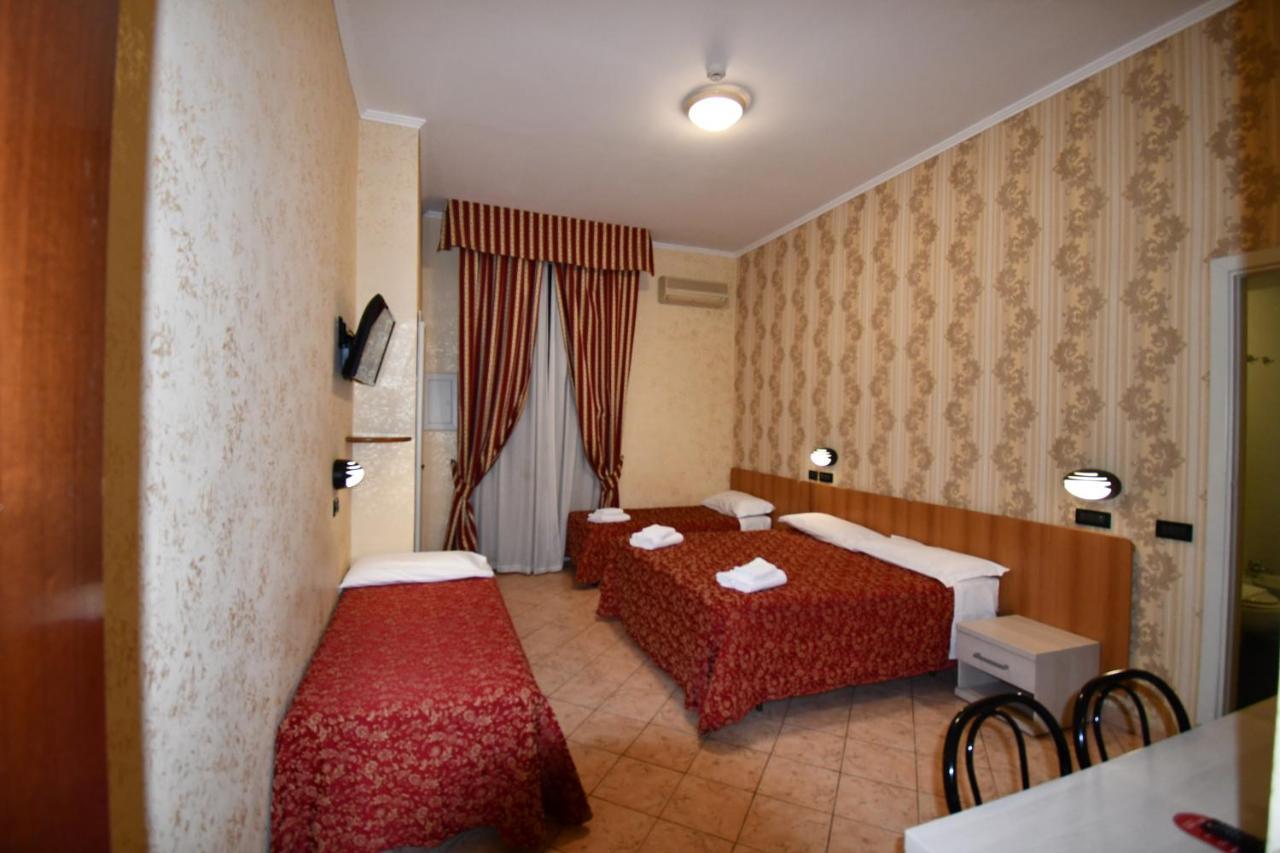 Hotel Ferrarese Rom Exterior foto