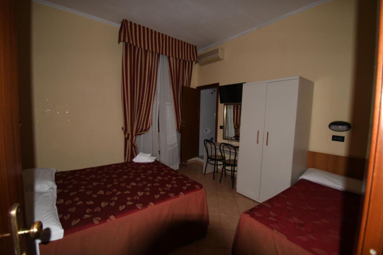 Hotel Ferrarese Rom Exterior foto