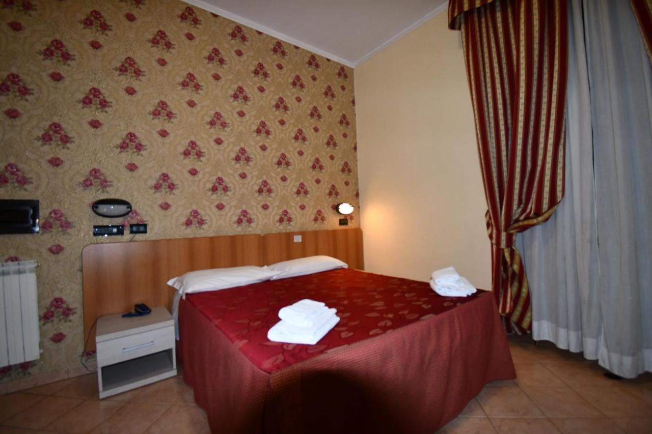 Hotel Ferrarese Rom Exterior foto