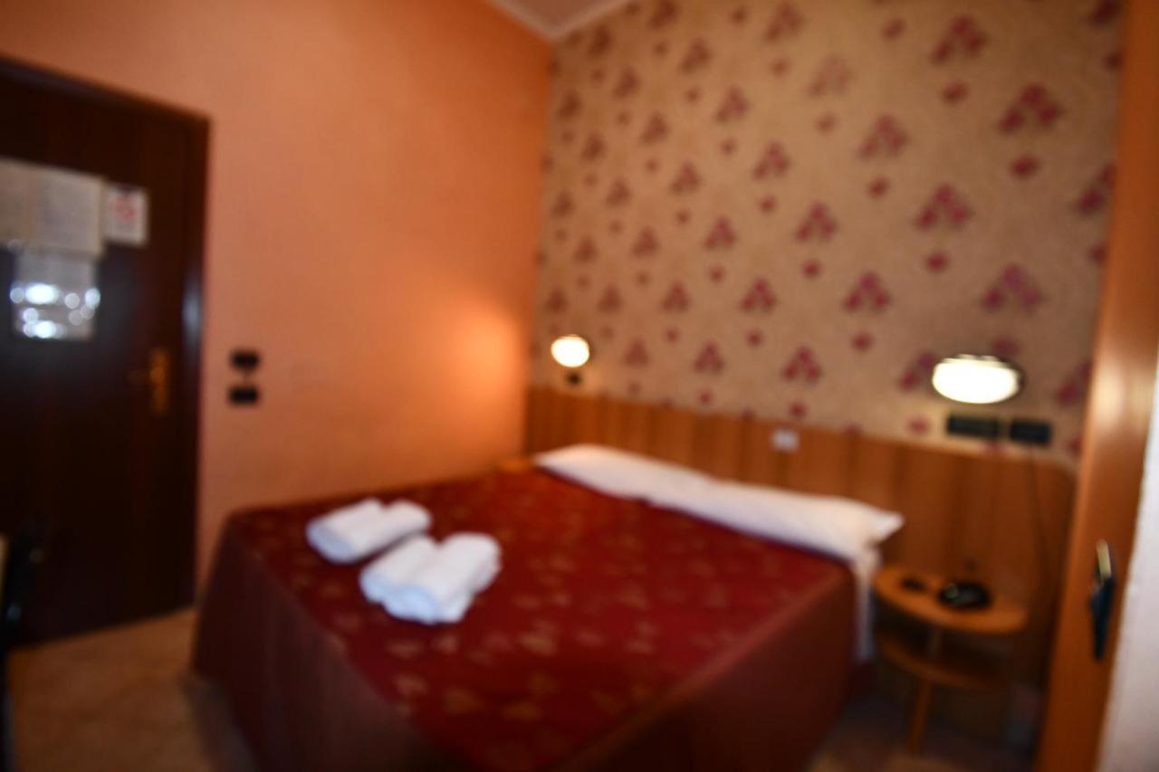 Hotel Ferrarese Rom Exterior foto